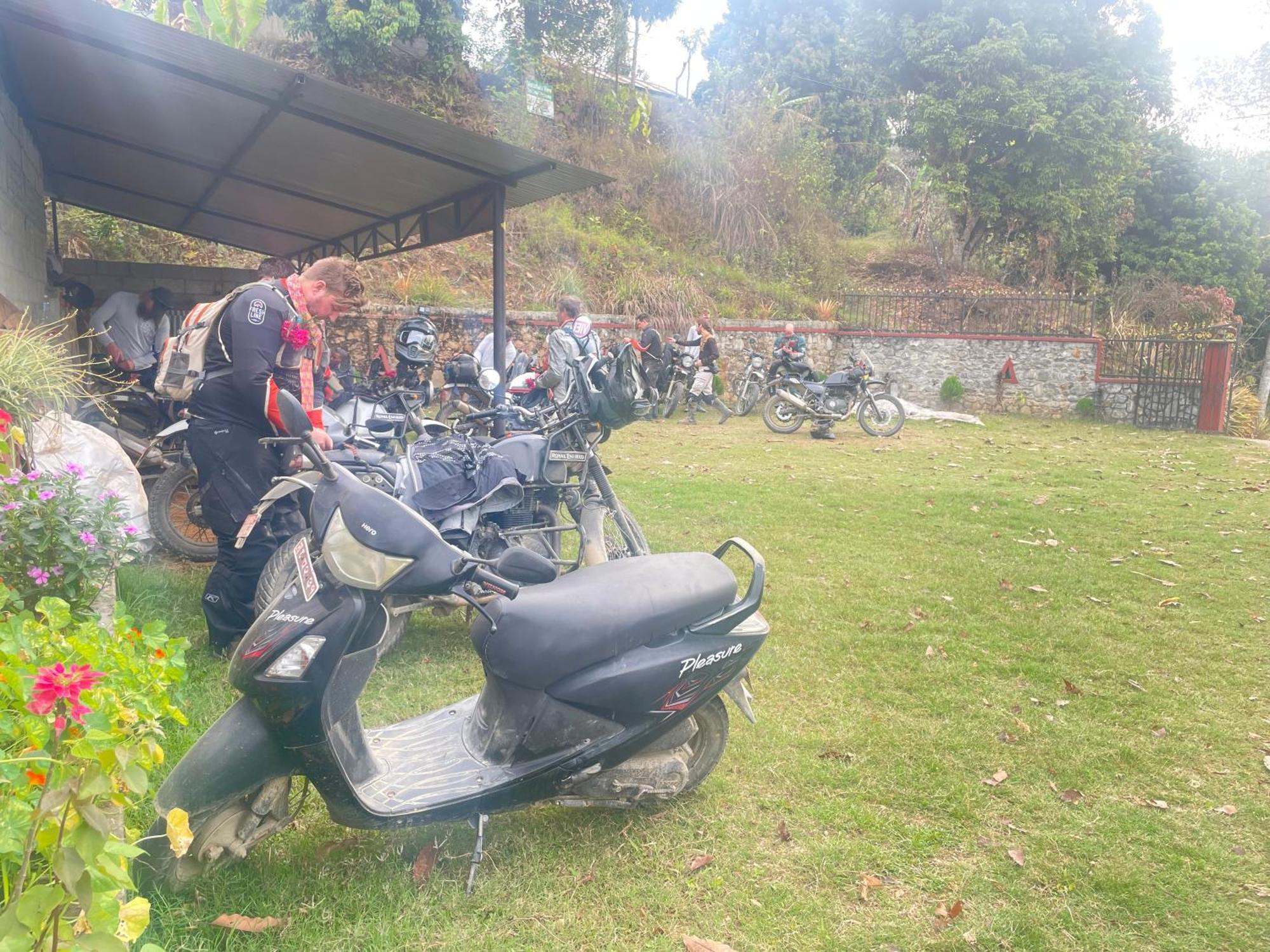 Himalaya Serene View Guest House & Farm Stay Deorāli Buitenkant foto