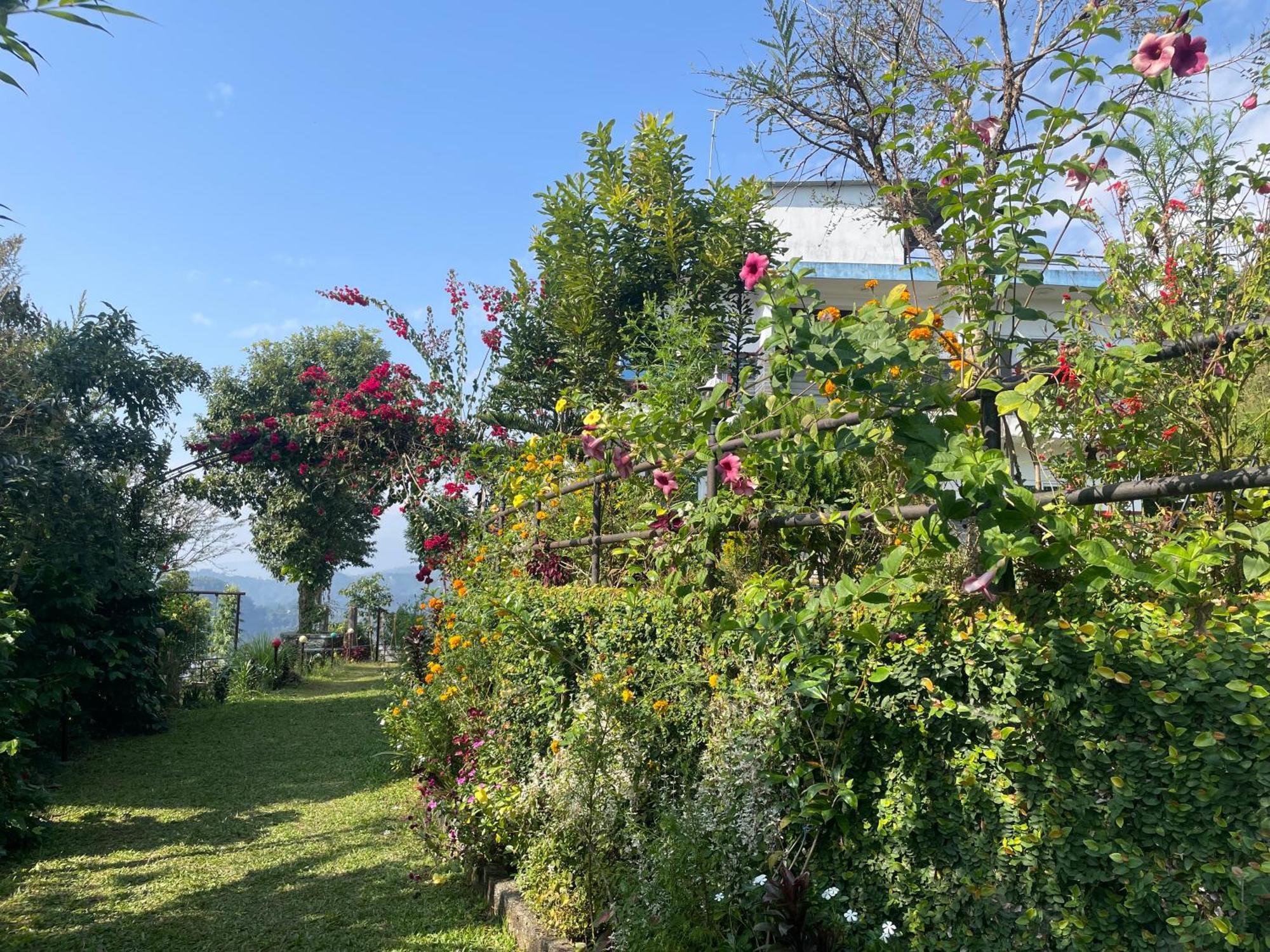 Himalaya Serene View Guest House & Farm Stay Deorāli Buitenkant foto
